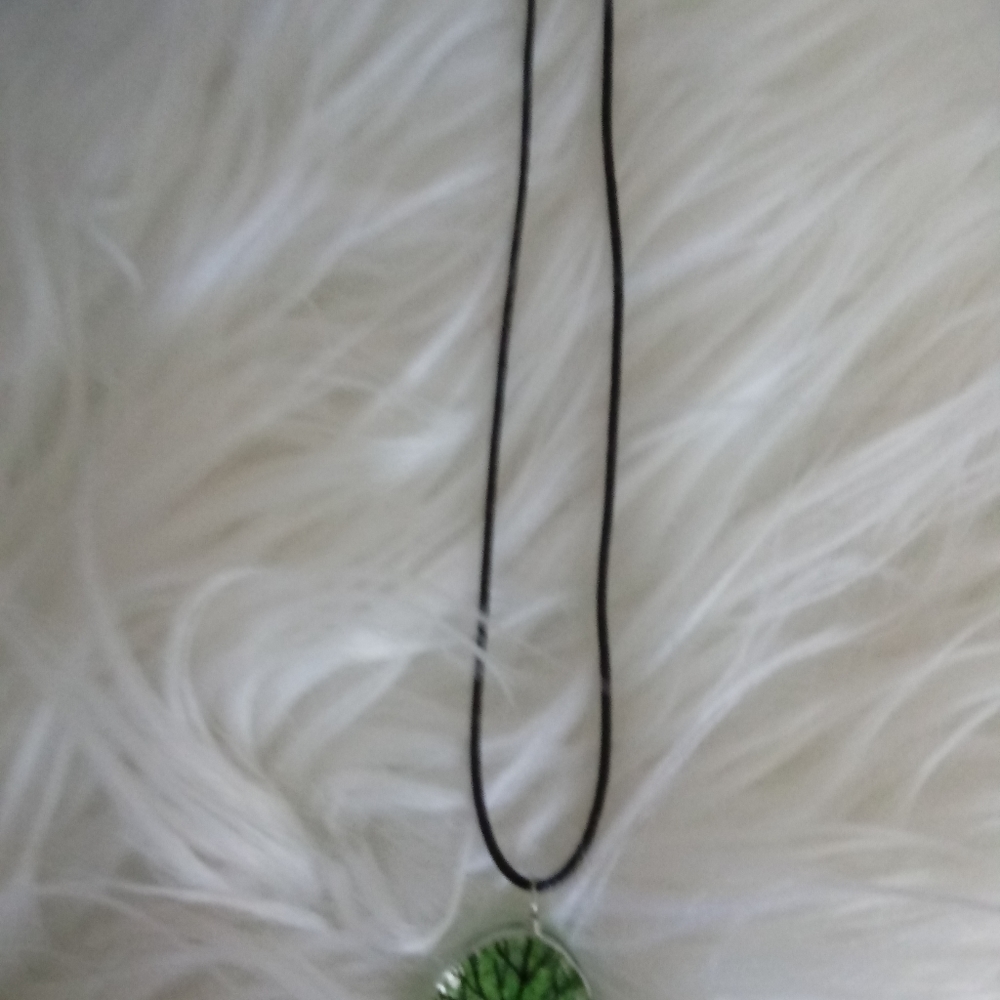 Chocker - Picture 4 of 7